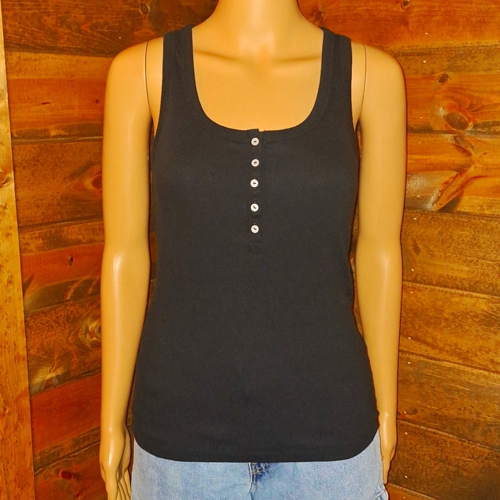 So medium tank top washed never worn